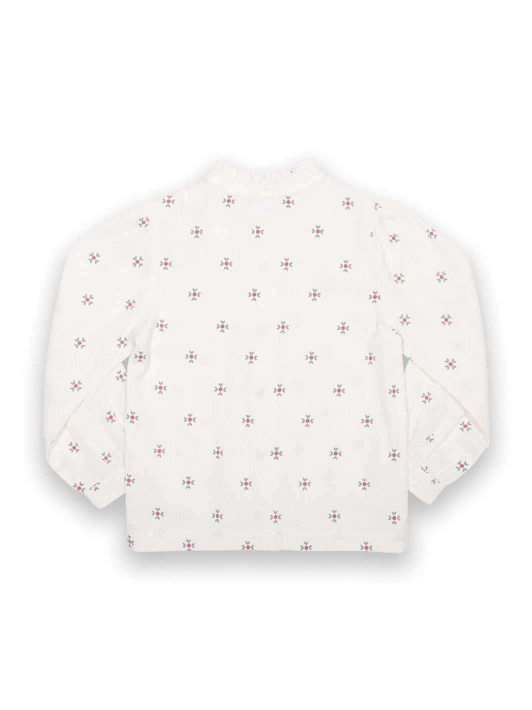Parte posterior de la blusa en color crema con pliegues en la costura del yugo y un diseño fluido y elegante.