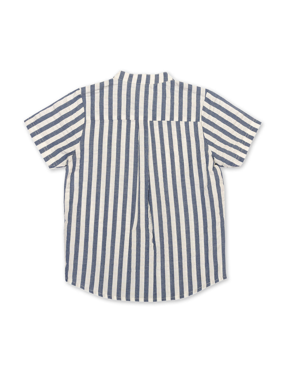 Vista trasera de la Camisa Clásica de algodón orgánico, diseño ligero y cómodo para niños.