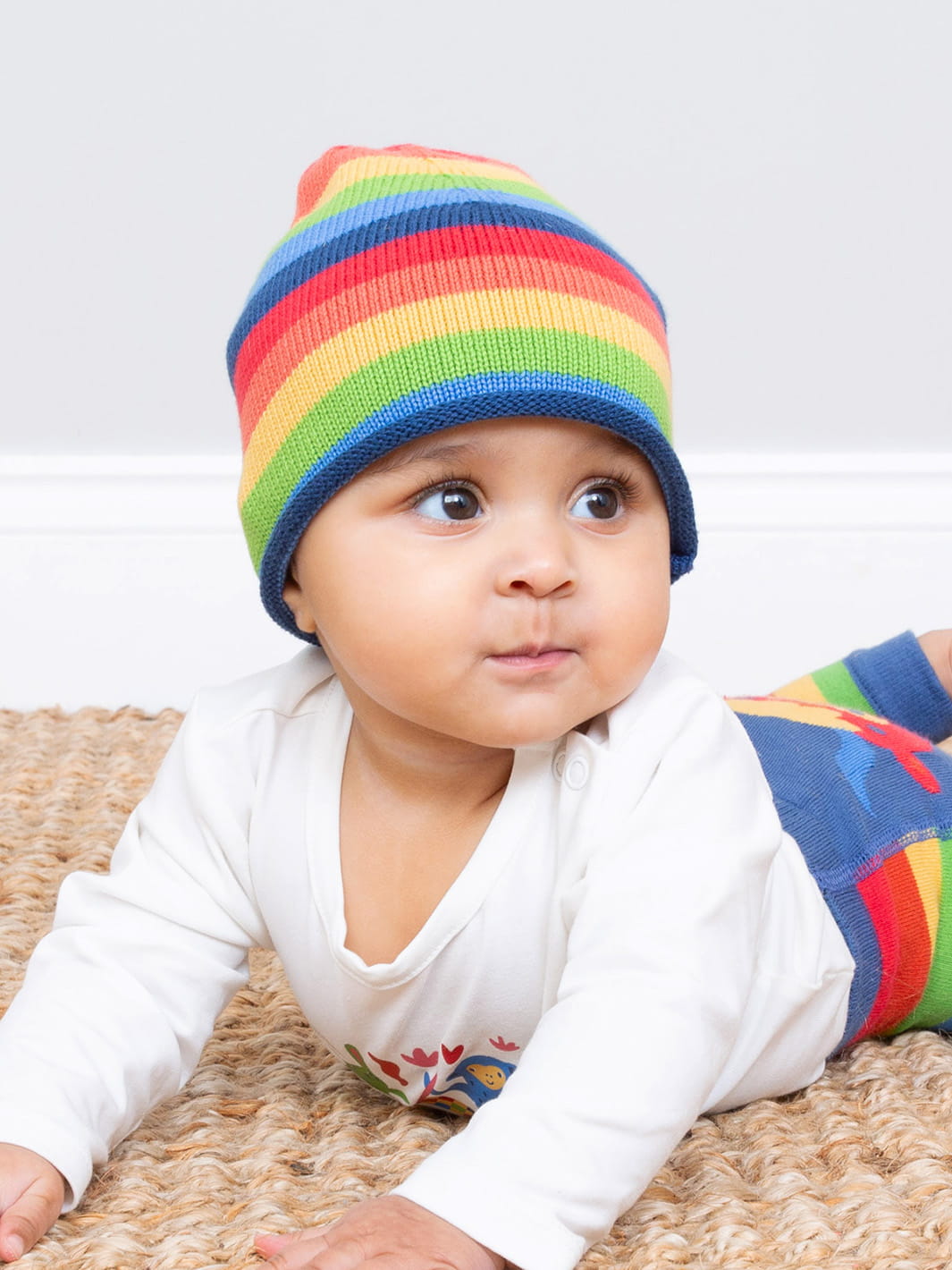 Gorro tejido arcoíris
